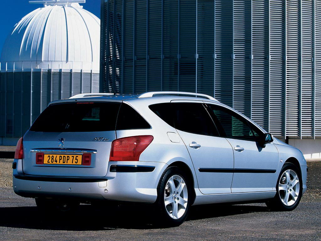 Peugeot 407 SW 2004 008.jpg